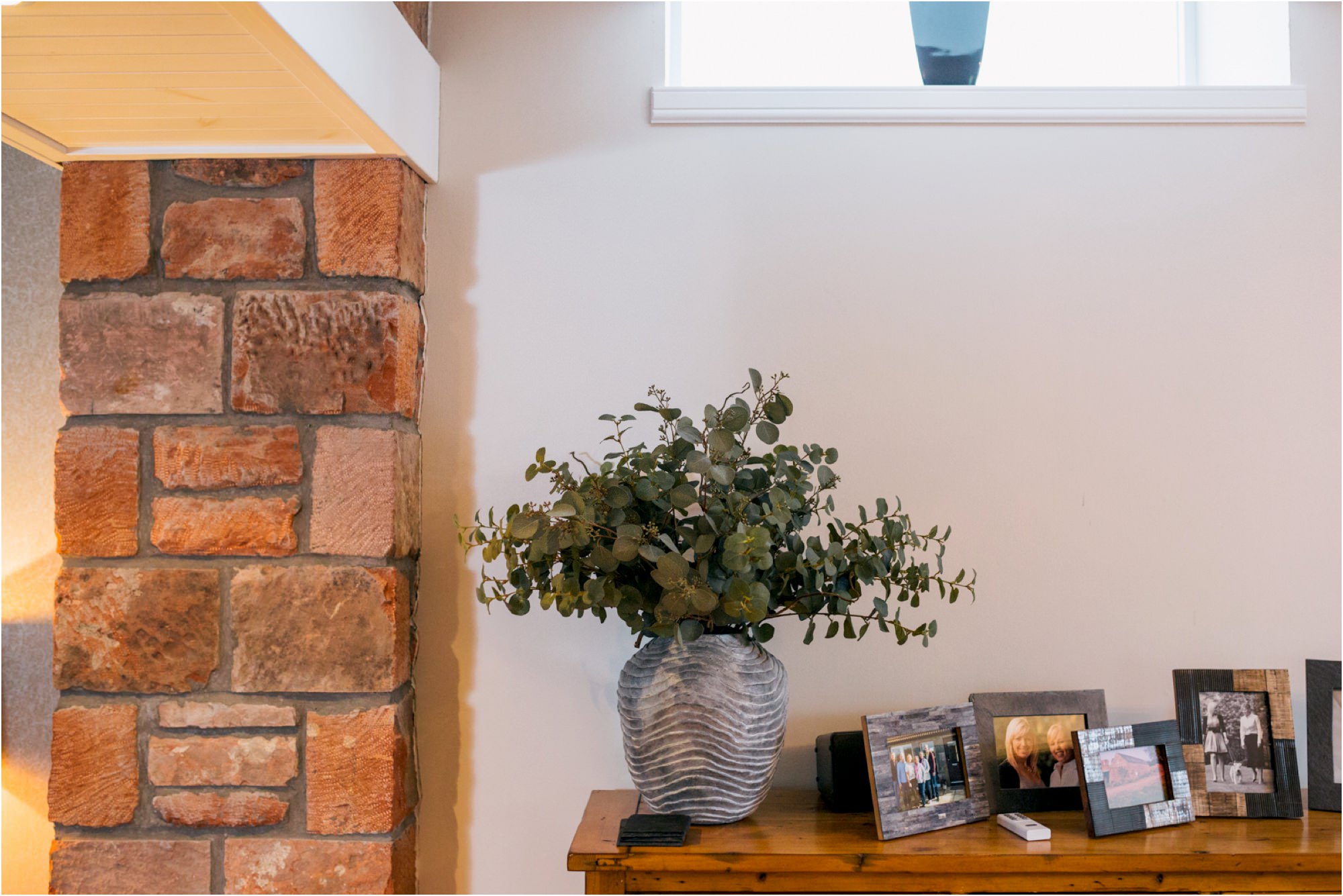 indoor-silk-flowers-on-table-top