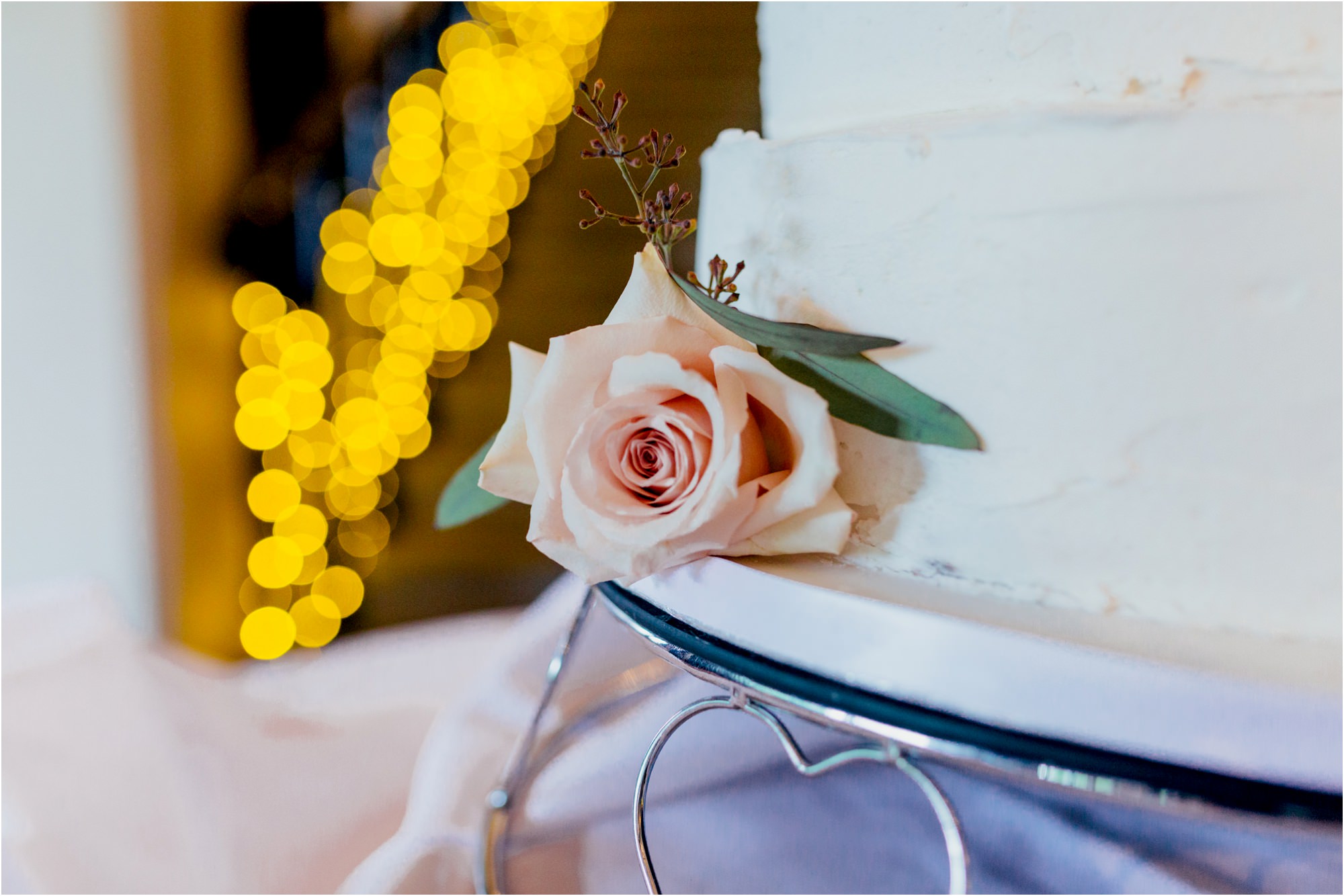 rose-sugar-flower-wedding-cake