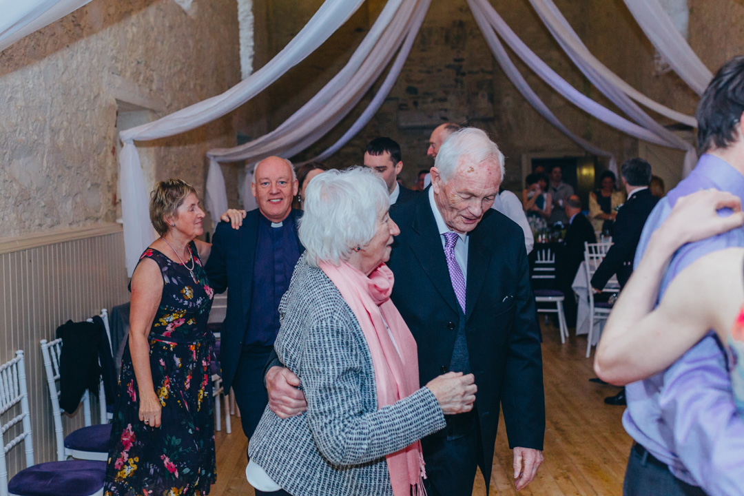 guests-ceilidh-dancing-lochnell-castle