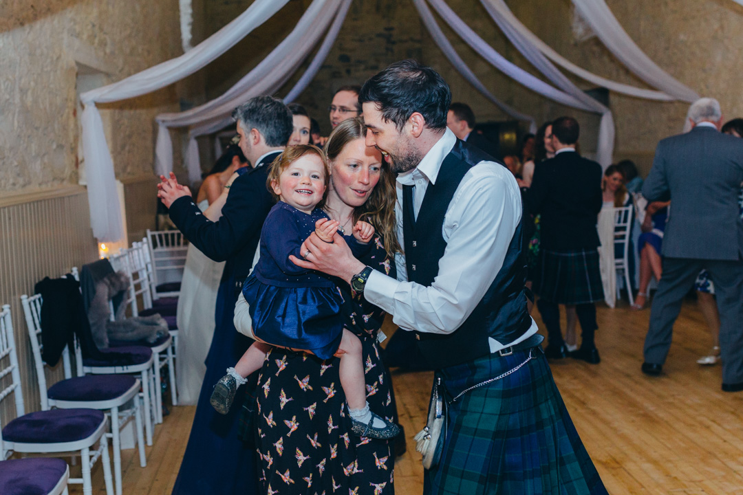 guests-ceilidh-dancing-lochnell-castle