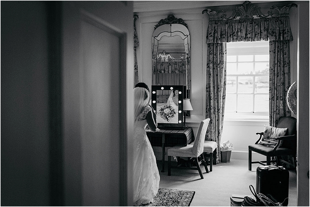 bride-final-look-before-ceremony