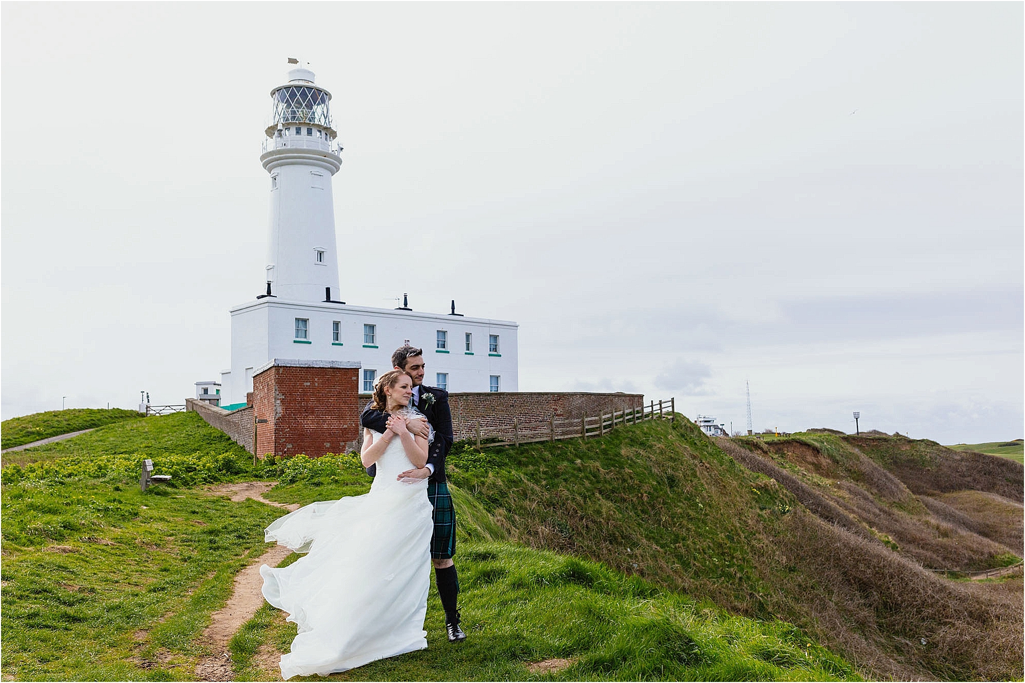bride-groom-flamborough-lighthouse