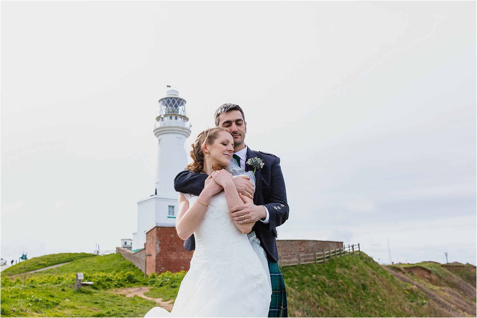 bride-groom-flamborough-lighthouse