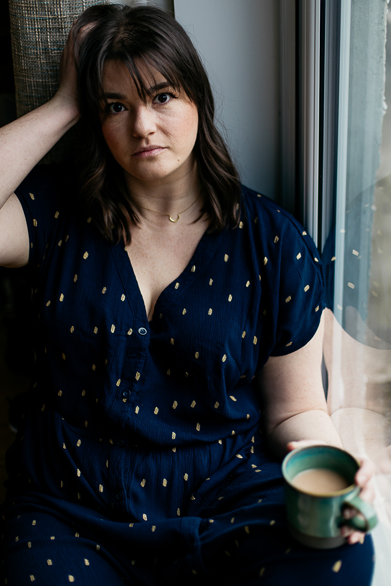 woman-looking-in-to-camera