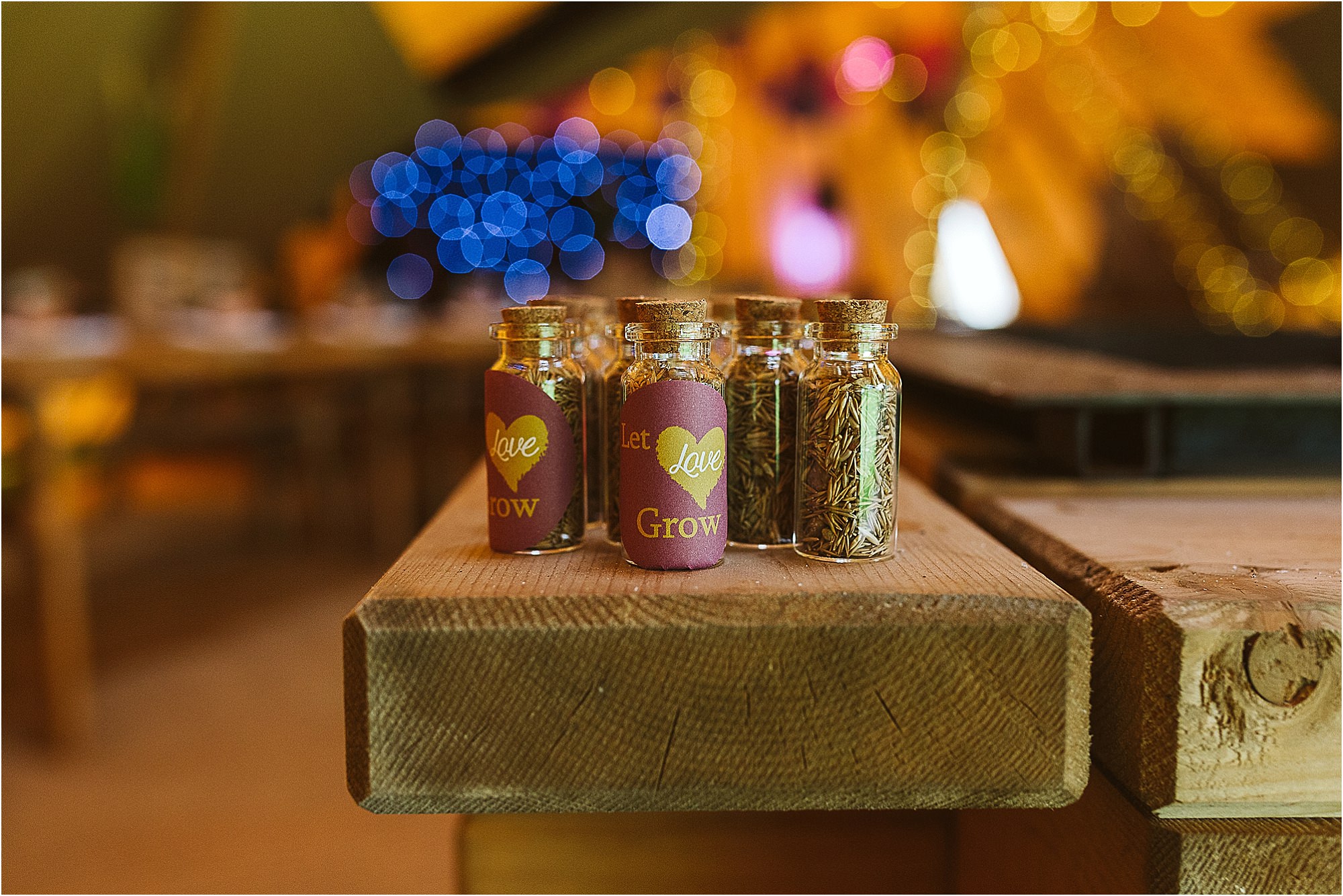 flower-seed-wedding-favours-in-small-glass-bottle