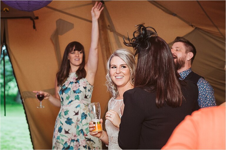 bride-smiling-at-guest